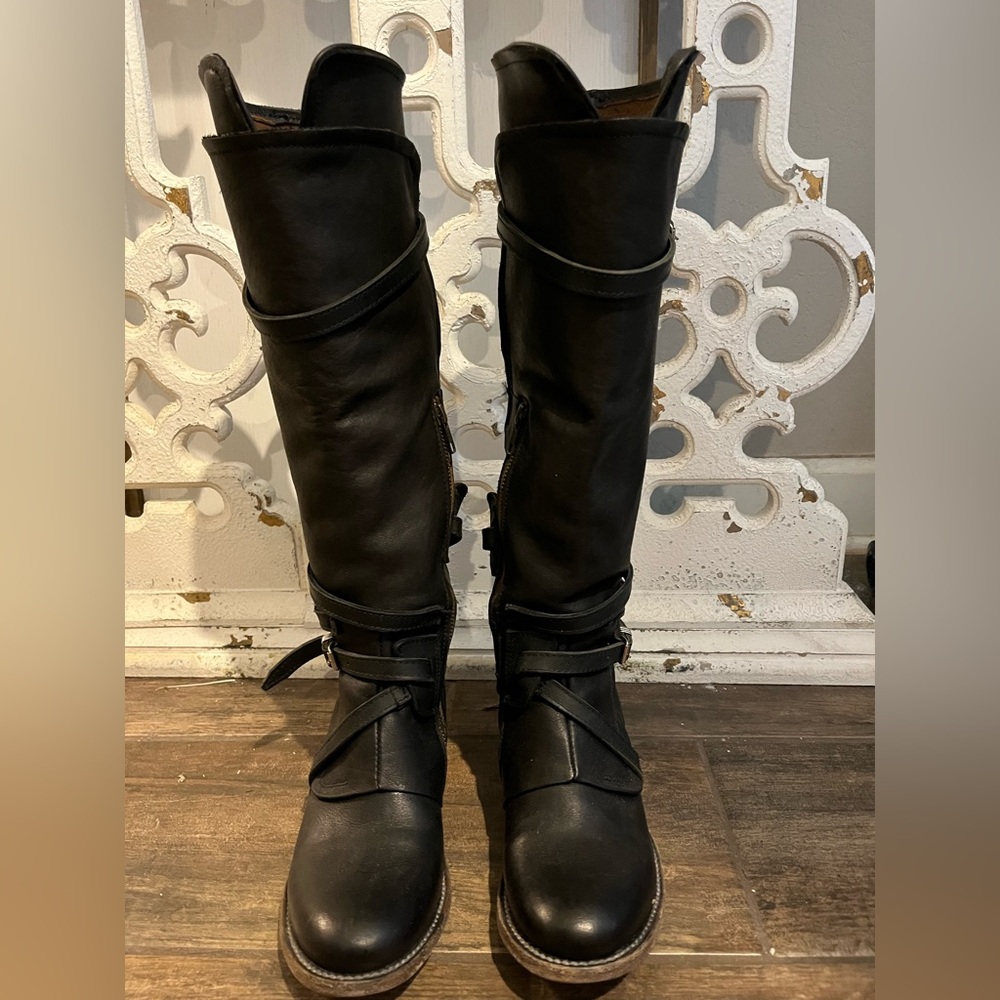 Freebird by Steven GIA size 8- great used condition